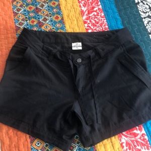 Magellan black shorts size M